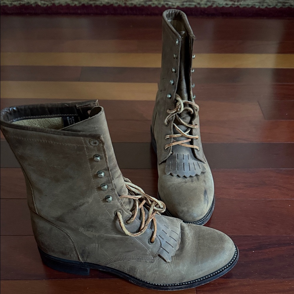 Justin Women's McKean Lace-Up Boots - Round Toe  size 9